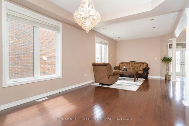 Additional image 8 of 18 Rampart Dr