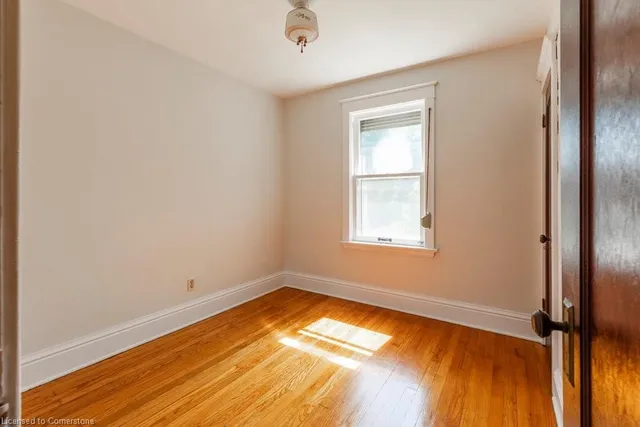 Additional image 30 of 497 Dundurn St