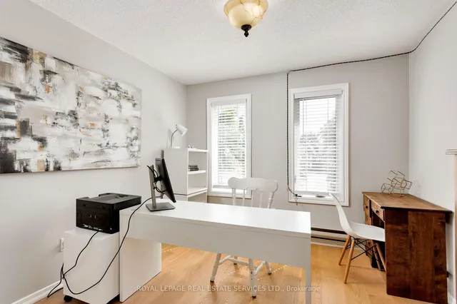 Additional image 33 of 2006 Glenada Cres Unit 7