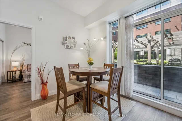 Additional image 13 of 1 Redfern Ave Unit 102