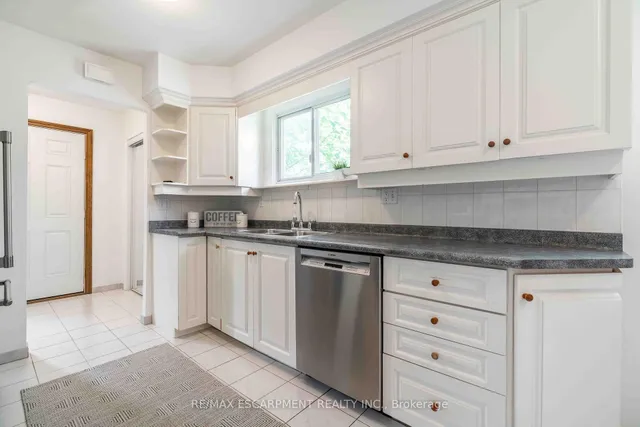 Additional image 6 of 179 Appleford Crt