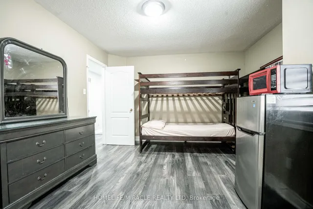 Additional image 33 of 16 Signet Crt