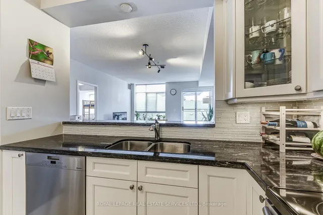 Additional image 17 of 935 Royal York Rd Unit 208