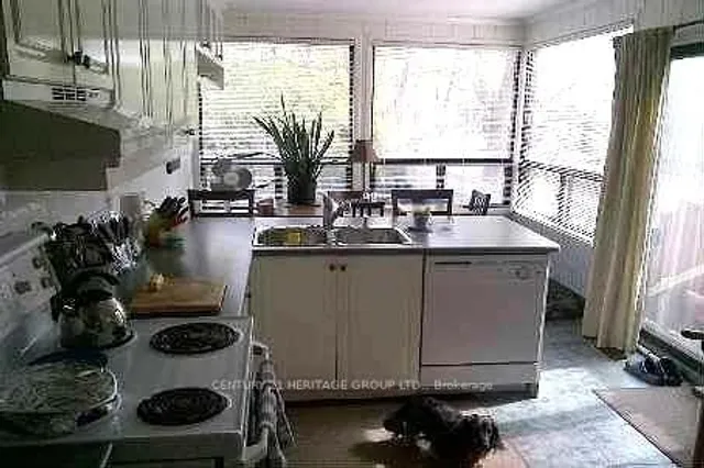 Additional image 5 of 107 Helendale Ave