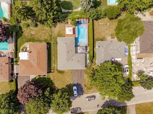 Additional image 44 of 10 Brookdale Cres