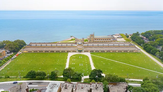 Additional image 44 of 32B Victoria Park Ave