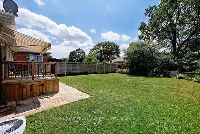 Additional image 39 of 10 Golfwood Hts