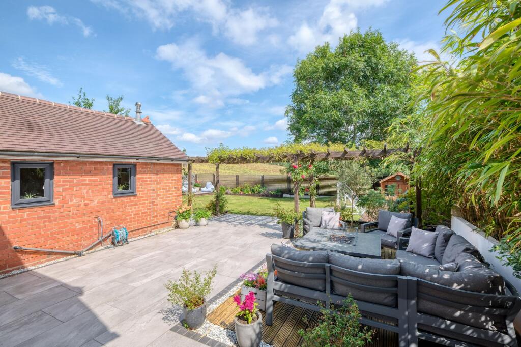 Additional image 21 of Birmingham Road, Marlbrook, B61