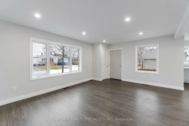 Additional image 19 of 9 Frances Ave