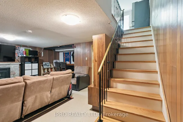 Additional image 37 of 47 Golf View Dr