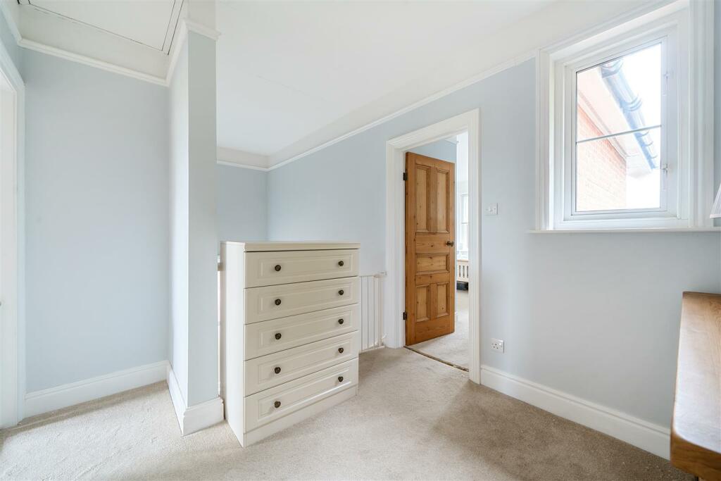 Additional image 12 of Grove Avenue, Yeovil