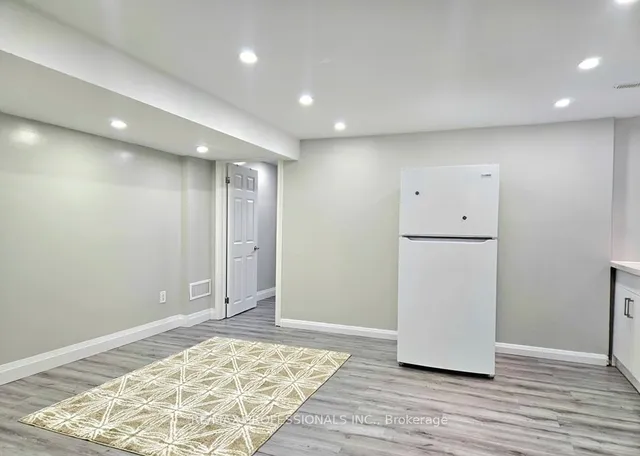 Additional image 37 of 89 Calm Waters Cres