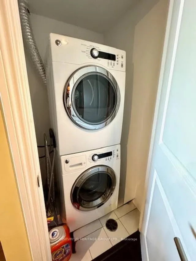 Additional image 12 of 386 Yonge St Unit 2312