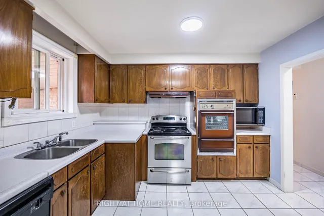 Additional image 14 of 233 Faywood Blvd