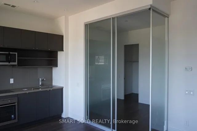 Additional image 6 of 111 St Clair Ave Unit 1028