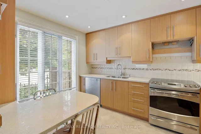 Additional image 4 of 1364 Avenue Rd