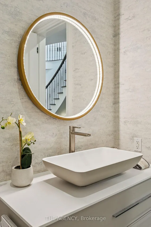 Additional image 20 of 48 Yorkminster Rd