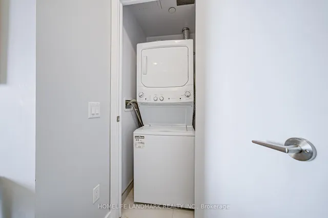 Additional image 19 of 2221 Yonge St Unit 2304