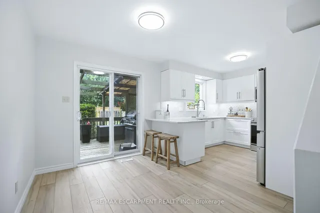 Additional image 17 of 38 Locke St