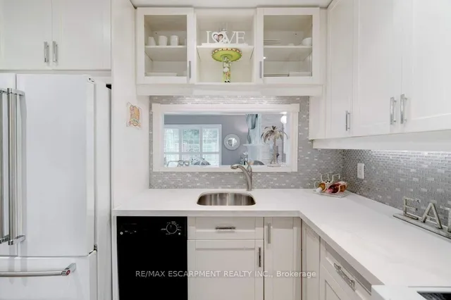 Additional image 28 of 1280 Maple Crossing Blvd Unit 11