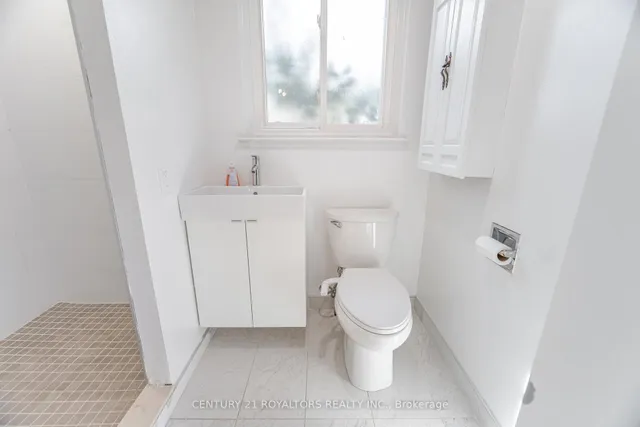 Additional image 21 of 32 Farmington Dr