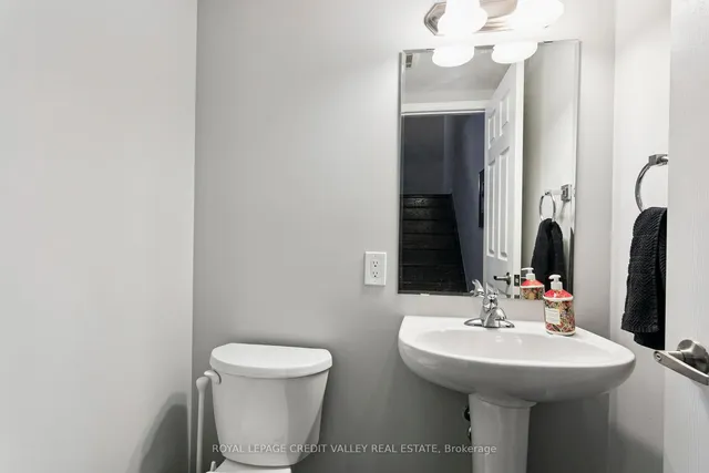 Additional image 21 of 118 Baycliffe Cres