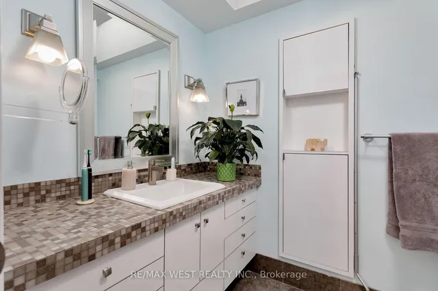 Additional image 38 of 83 Gwynne Ave