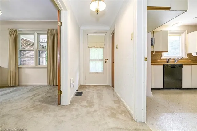 Additional image 22 of 18 Sullivan's Lane