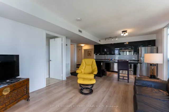 Additional image 5 of 19 Singer Crt Unit 717