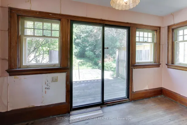 Additional image 12 of 64 Burnside Dr