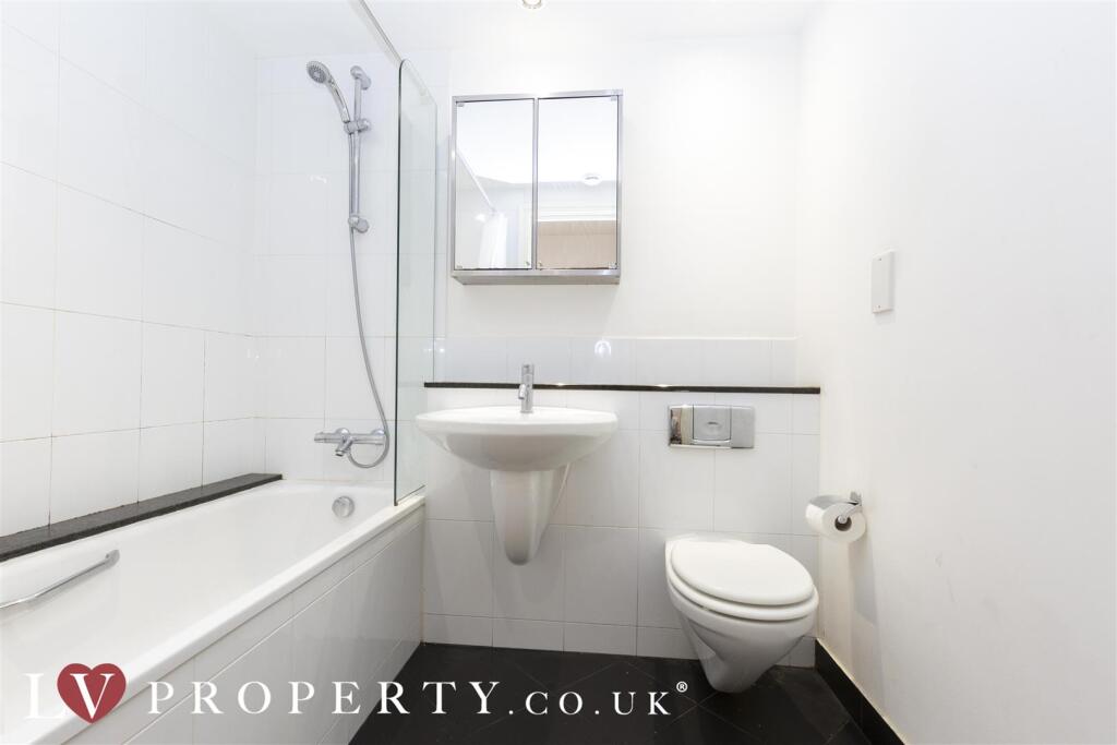 Additional image 6 of Islington Gates, Fleet Street