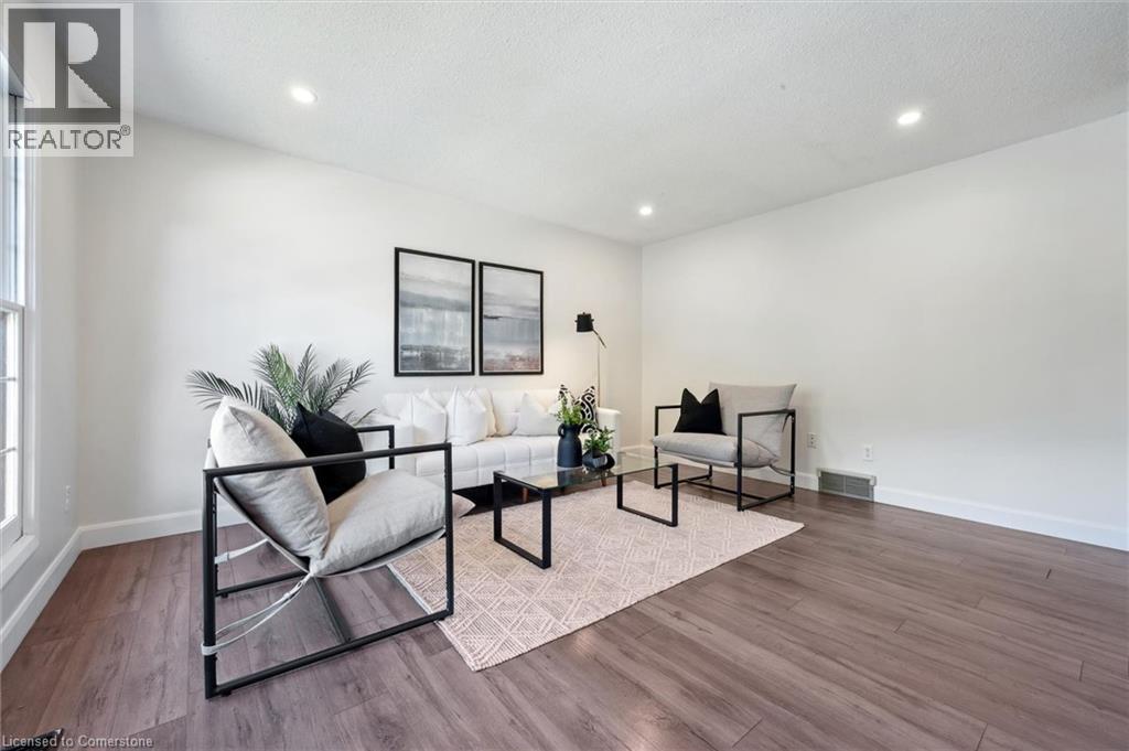 113 MATTHEW Street|Kitchener, Ontario N2B3J9