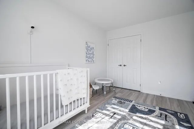 Additional image 24 of 80 Montreal Circ