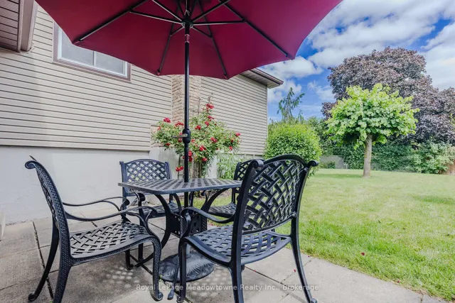 Additional image 42 of 840 Cedarbrae Ave