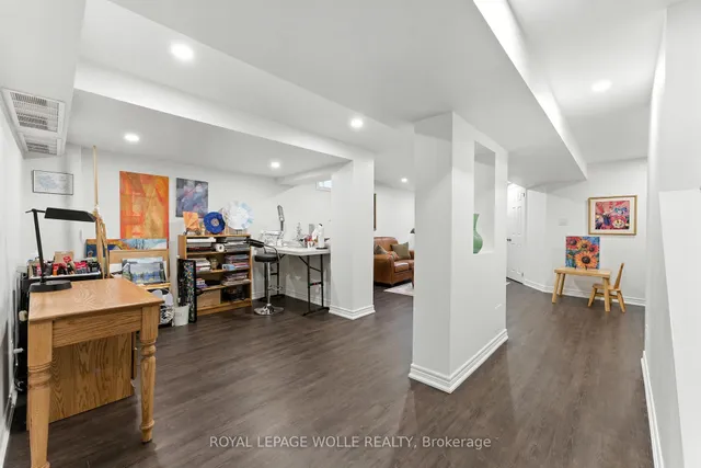 Additional image 31 of 51 Strathroy Cres