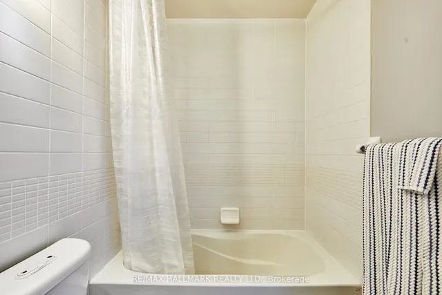 Additional image 18 of 28 Linden St Unit 2507