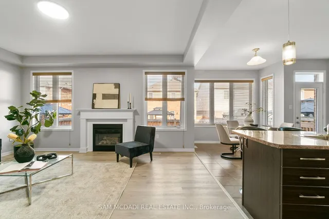 Additional image 10 of 73 Miracle Tr