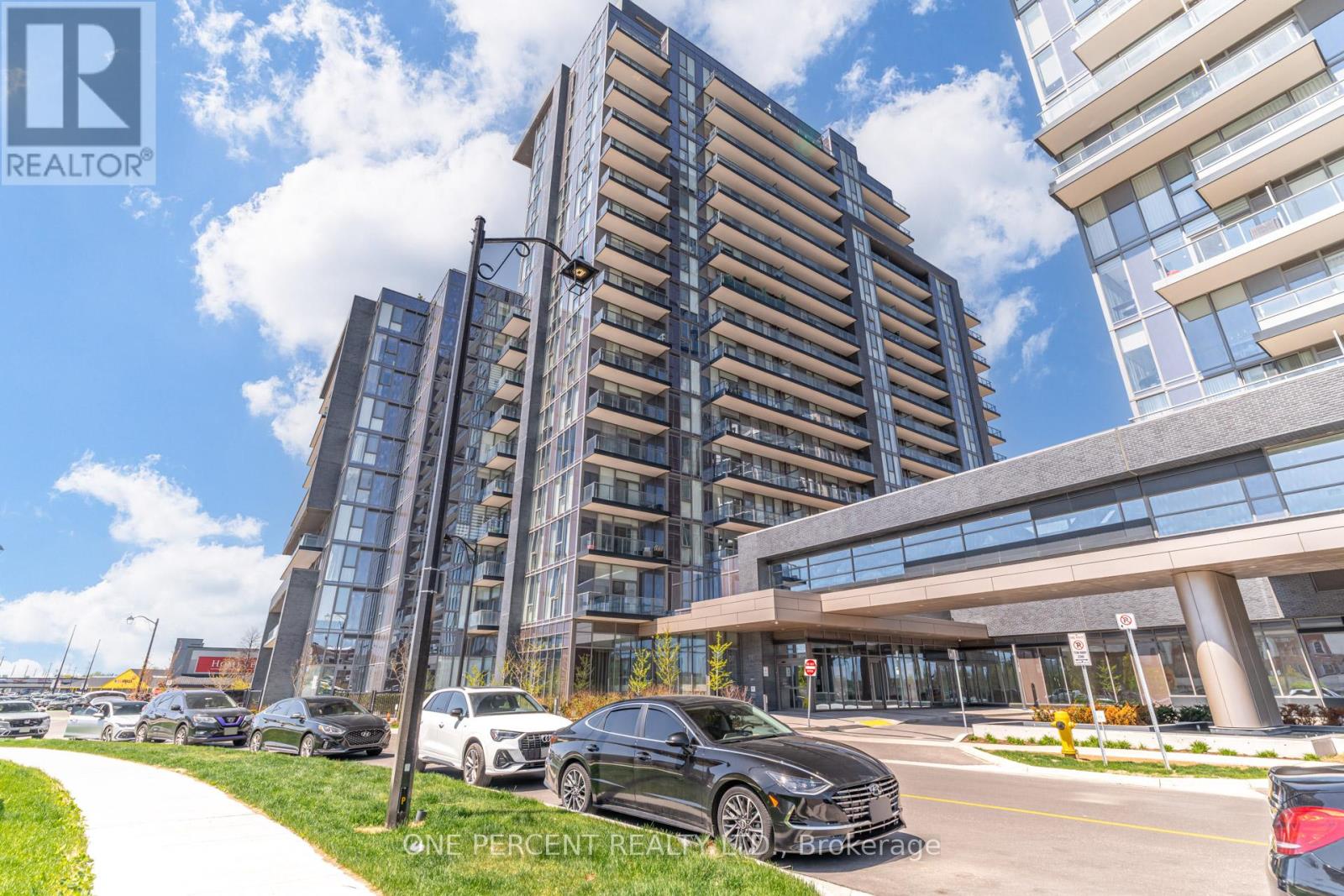 615 - 10 GATINEAU DRIVE|Vaughan (Beverley Glen), Ontario L4J0L3