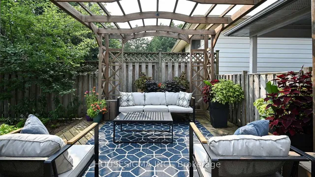 Additional image 35 of 641 Glen Moor Cres