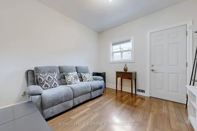 Additional image 19 of 157 Emerson Ave