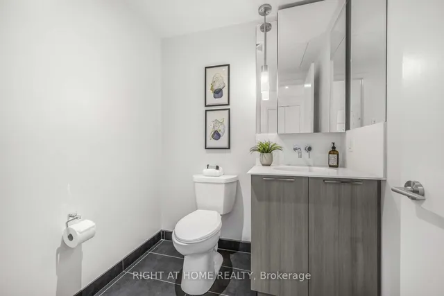 Additional image 21 of 650 King St Unit 706