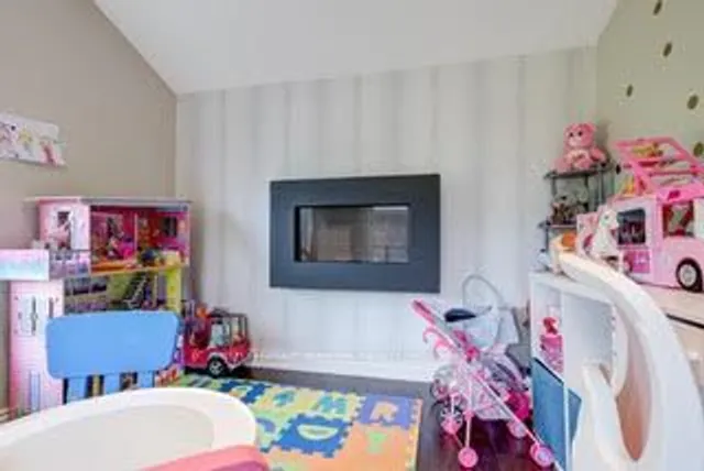 Additional image 15 of 103 Neilson Dr