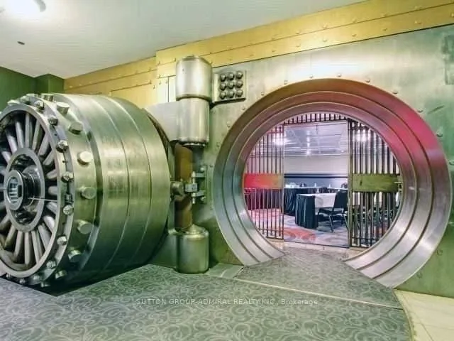 Additional image 16 of 1 King St Unit 2007