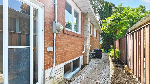 Additional image 46 of 1290 Kipling Ave