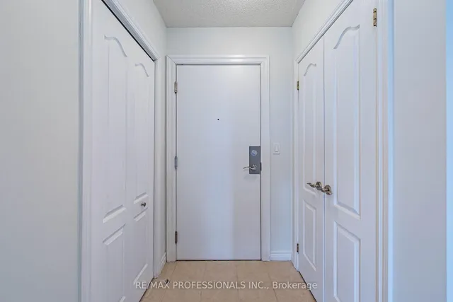 Additional image 3 of 2088 Lawrence Ave Unit 1007