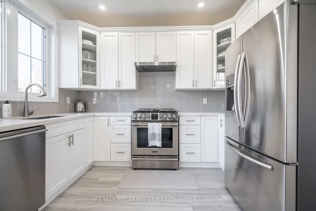 Additional image 11 of 80 Montreal Circ