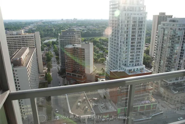 Additional image 11 of 30 Roehampton Ave Unit 3003
