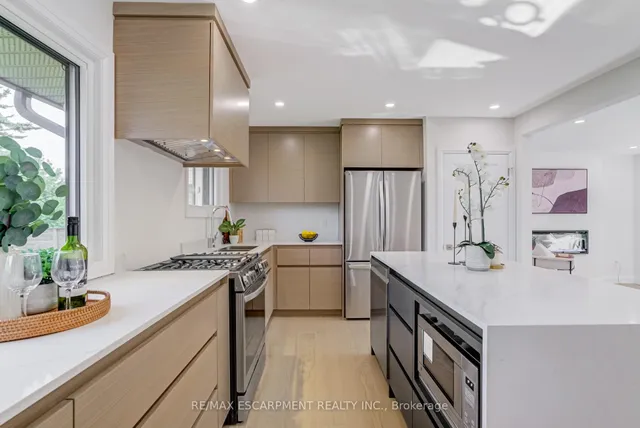 Additional image 13 of 13 Skyland Dr