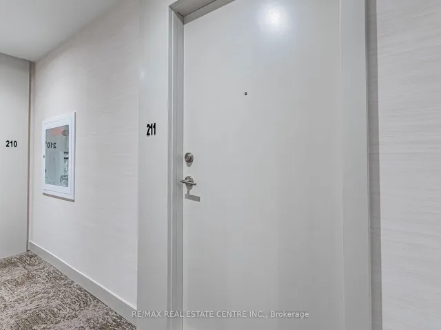 Additional image 21 of 215 VETERANS Dr Unit 211