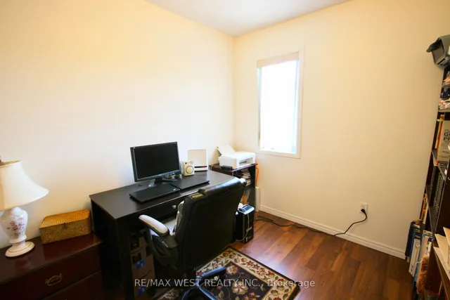 Additional image 24 of 1 Platinum Dr